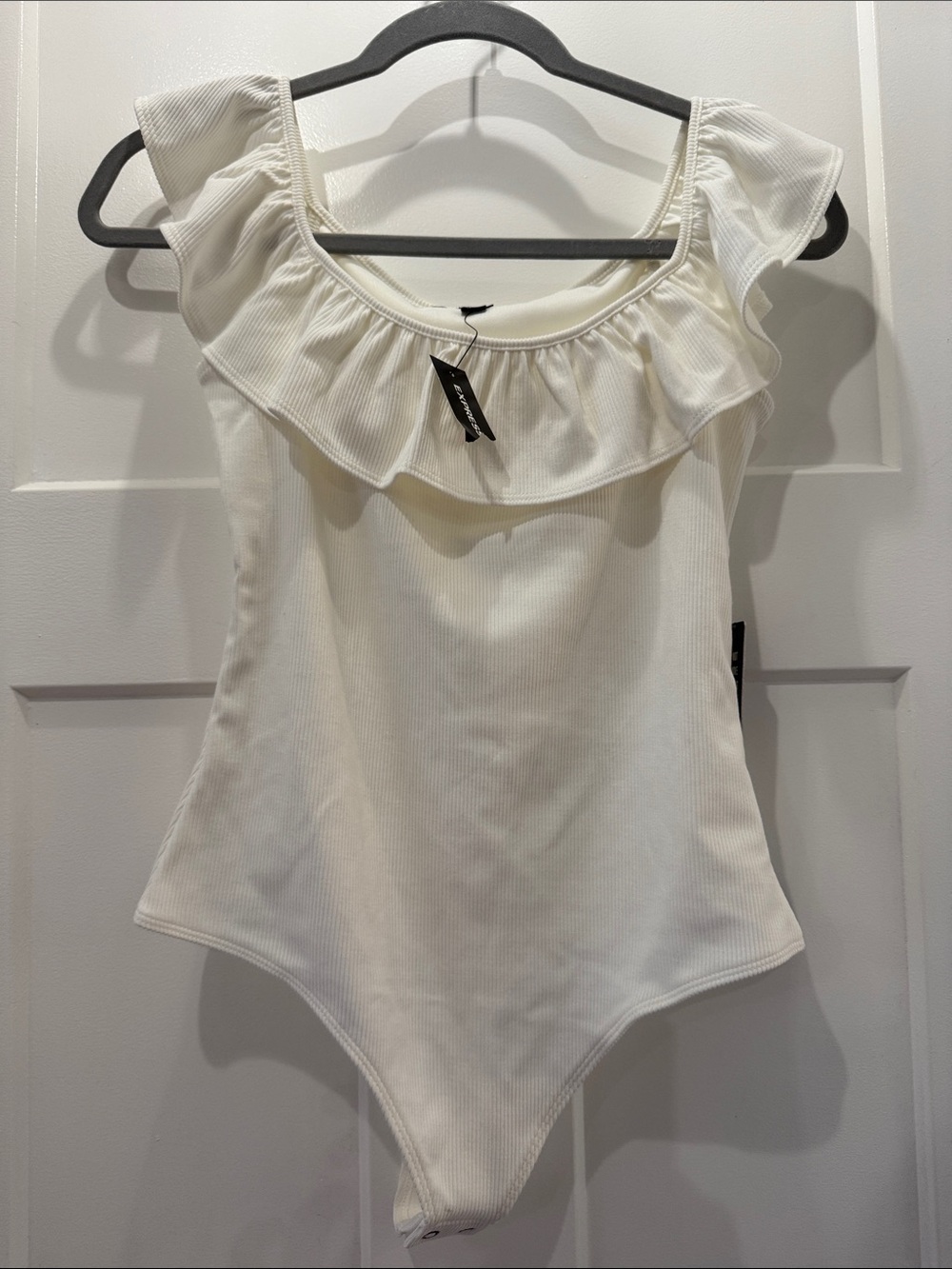 NWT Express Women’s Cream Ruffle-Trim One-Piece Bodysuit Size Small